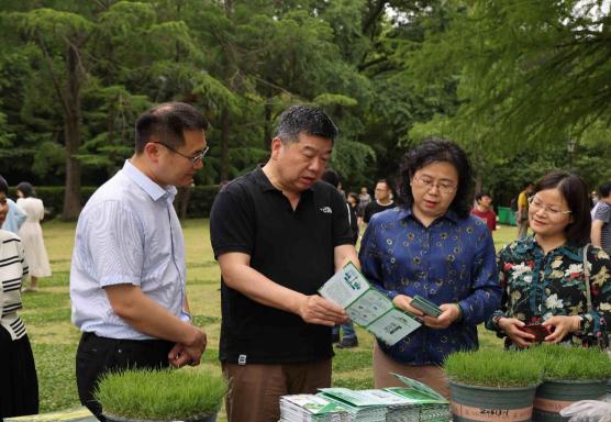 “保护植物新品种权，促进林业科技创新”知识产权保护科普宣传活动在南京中山植物园举办